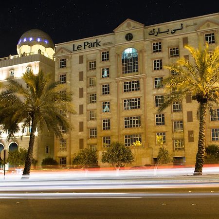 Le Park Hotel Doha Eksteriør billede