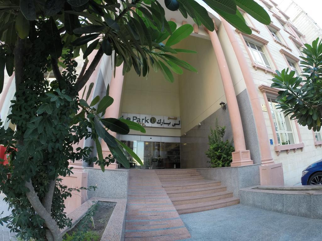 Le Park Hotel Doha Eksteriør billede